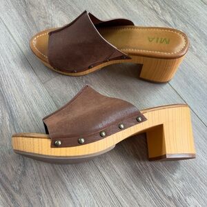 NWT brown boho mule heels